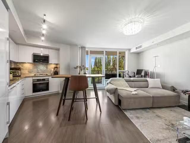 Apartment for sale in Richmond, Richmond, 711 3699 interaction.