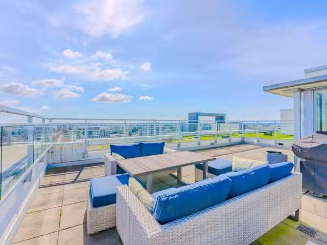 Apartment for sale in Richmond, Richmond, PH 1705 8677 Capstan.