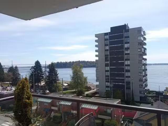 Apartment for sale in West Vancouver, West Vancouver, 404 1845.