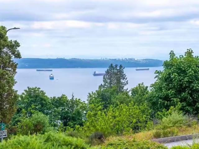 Apartment for sale in West Vancouver, West Vancouver, 49 2202.