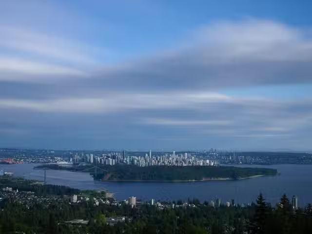 Apartment for sale in West Vancouver, West Vancouver, PH1 2210.