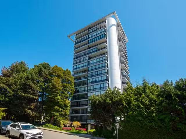Apartment for sale in West Vancouver, West Vancouver, th Stree.