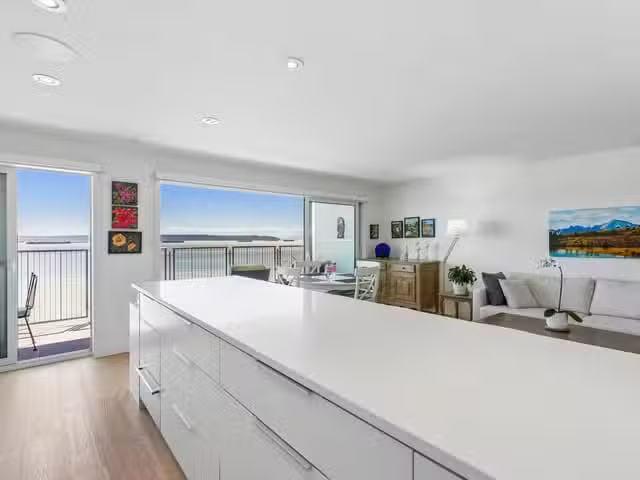 Apartment for sale in West Vancouver, West Vancouver, th Stree.