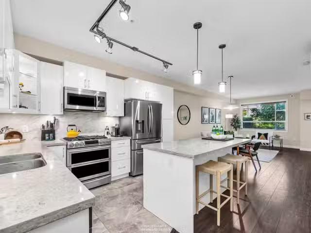 Apartment for sale in White Rock, South Surrey White Rock, 109.