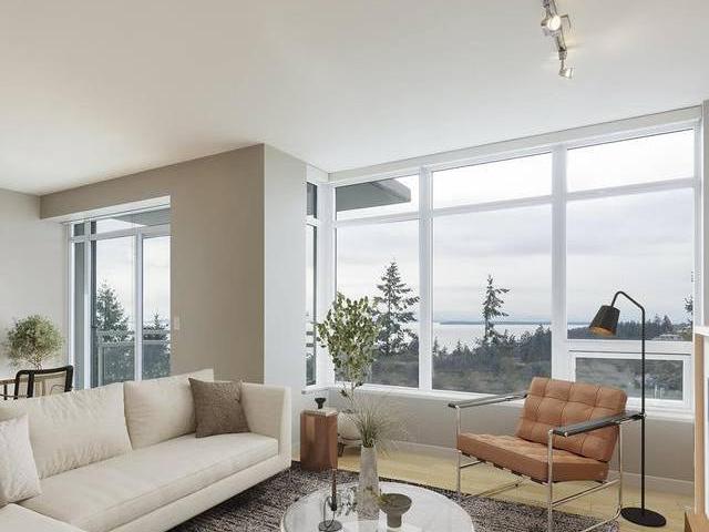 Apartment for sale in White Rock South Surrey White Rock 1203 15152 Russell Avenue 262788286