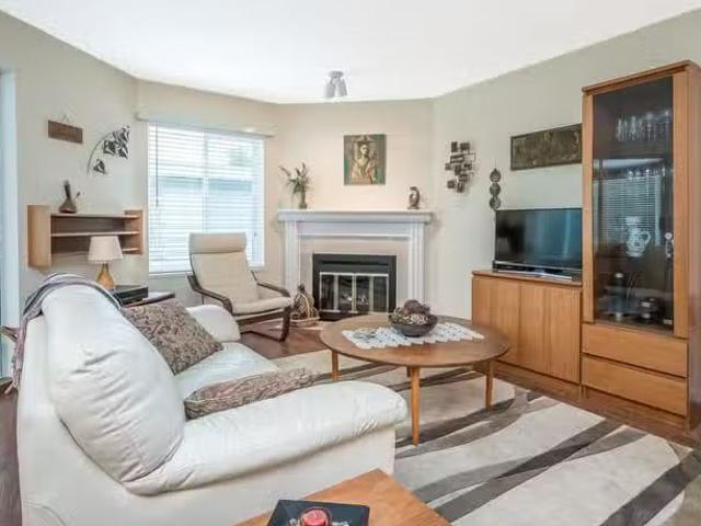 Apartment for sale in White Rock, South Surrey White Rock, 203.