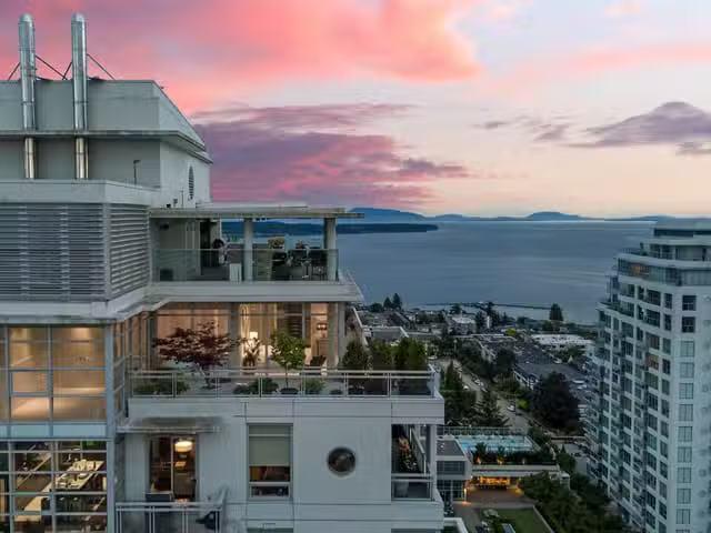 Apartment for sale in White Rock, South Surrey White Rock, PH2.