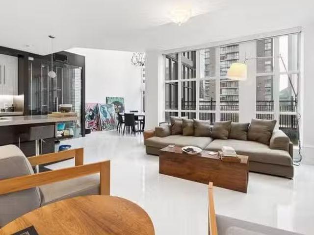 Apartment for sale in Vancouver, Vancouver West, PH2 1102 Horn.