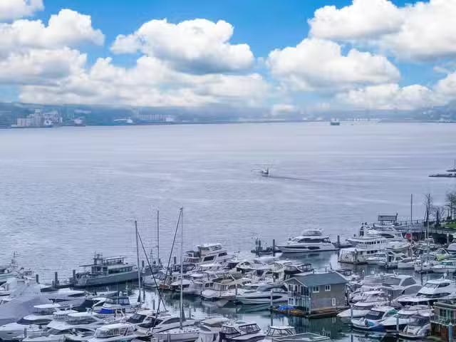 Apartment for sale in Vancouver, Vancouver West, 1401 560 Card.