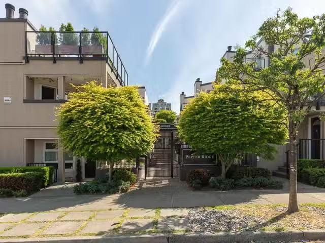 Apartment for sale in Vancouver, Vancouver West, 14 1350 W 6th.