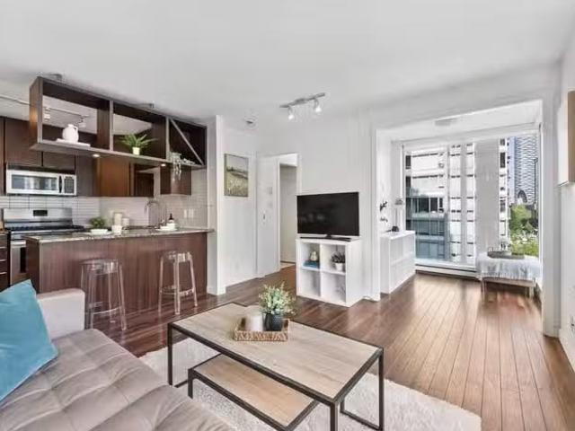 Apartment for sale in Vancouver, Vancouver West, 1002 1010 Ric.