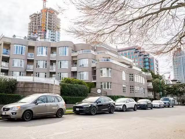 Apartment for sale in Vancouver, Vancouver West, 111 1236 W 8t.