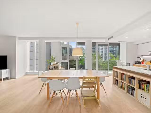 Apartment for sale in Vancouver, Vancouver West, 201 1409 W Pe.