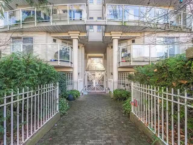 Apartment for sale in Vancouver, Vancouver West, 202 966 W 14t.