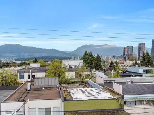 Apartment for sale in Vancouver, Vancouver West, 207 2080 Mapl.