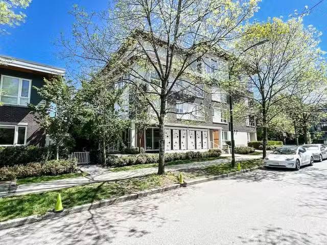 Apartment for sale in Vancouver, Vancouver West, 208 4080 Yuko.