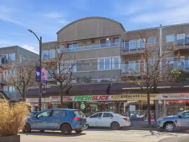 Apartment for sale in Vancouver, Vancouver West, 211 3250 W Br.
