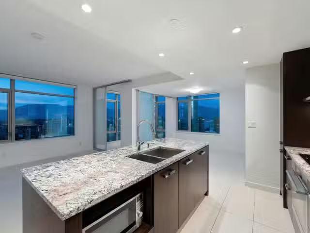 Apartment for sale in Vancouver, Vancouver West, 3406 1028 Bar.