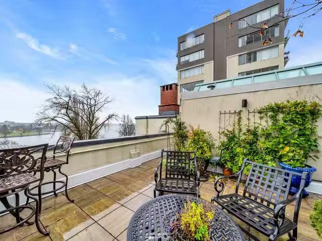 Apartment for sale in Vancouver, Vancouver West, 302 1311 Beac.
