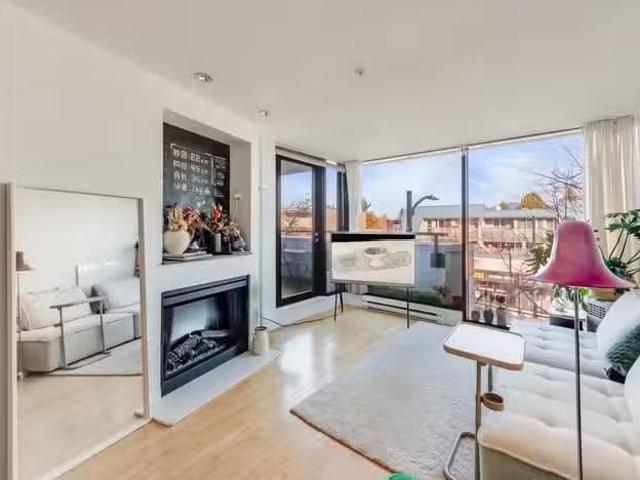 Apartment for sale in Vancouver, Vancouver West, 304 2525 Blen.