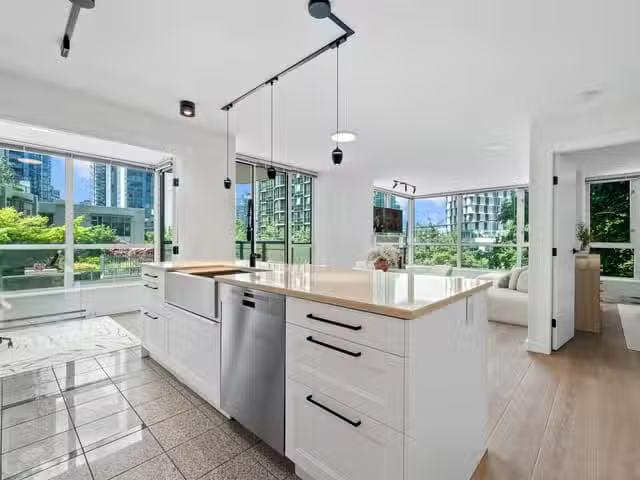 Apartment for sale in Vancouver, Vancouver West, 305 1328 W Pe.