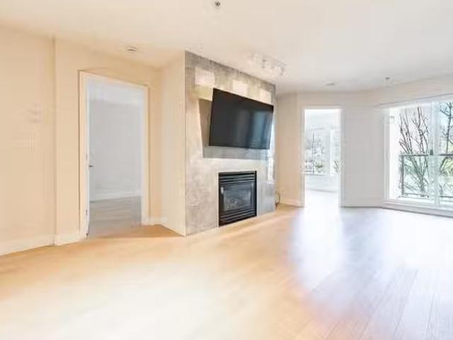 Apartment for sale in Vancouver, Vancouver West, 310 5723 Coll.