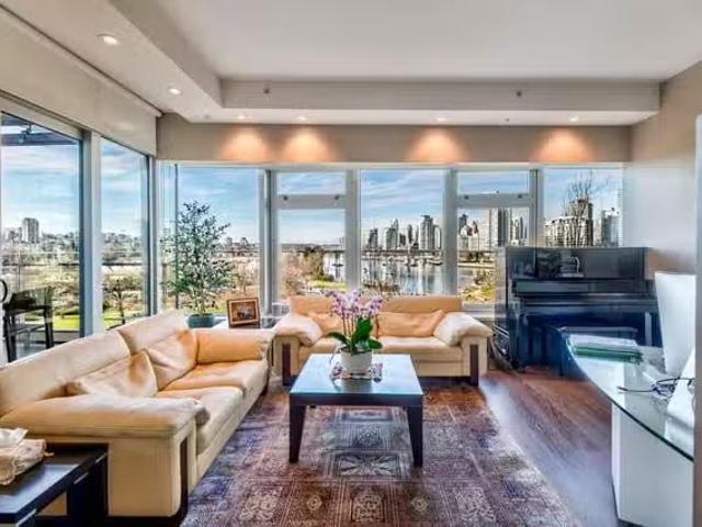 Apartment for sale in Vancouver, Vancouver West, 504 181 Athle.