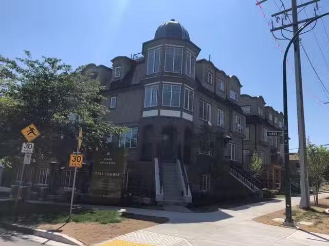 Apartment for sale in Vancouver, Vancouver West, 7529 Yukon St.