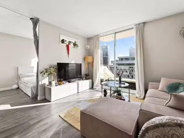 Apartment for sale in Vancouver, Vancouver West, 701 1100 Harw.