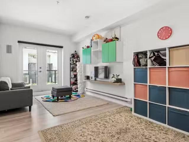 Apartment for sale in Vancouver, Vancouver East, 102 2688 Duke.