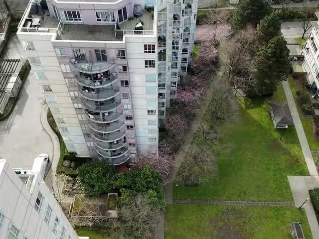 Apartment for sale in Vancouver, Vancouver East, 106 3455 Asco.