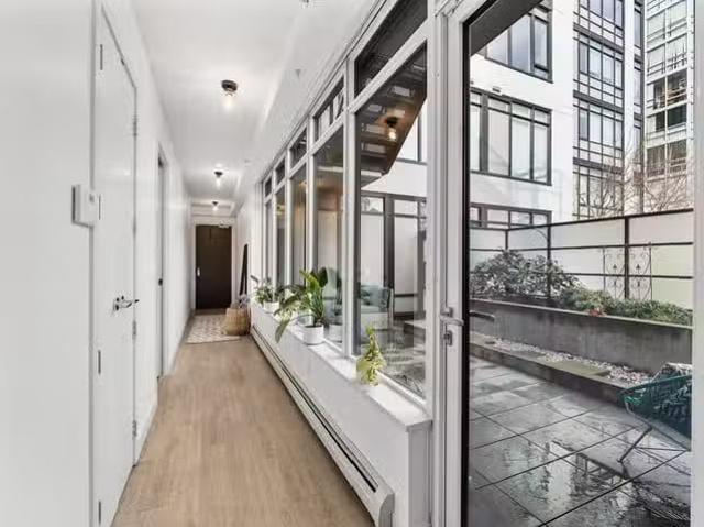 Apartment for sale in Vancouver, Vancouver East, 201 1788 Onta.