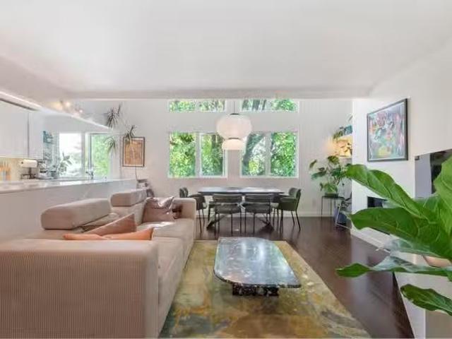 Apartment for sale in Vancouver, Vancouver East, 201 3465 Glen.