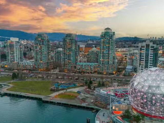 Apartment for sale in Vancouver, Vancouver East, 202 1188 Queb.