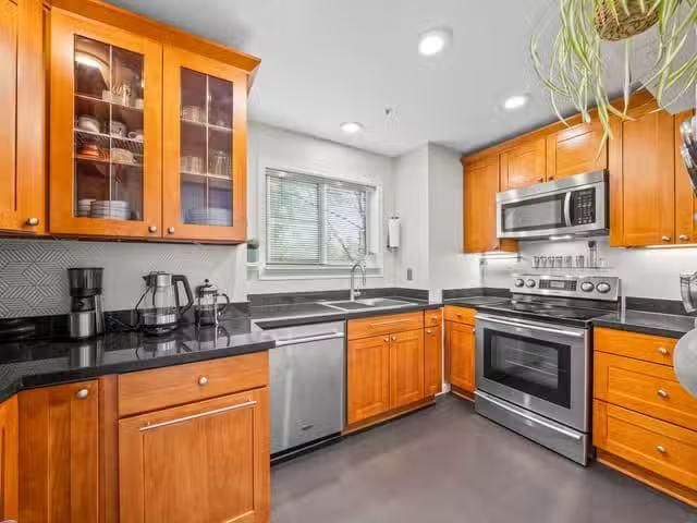 Apartment for sale in Vancouver, Vancouver East, 204 1883 E 10.