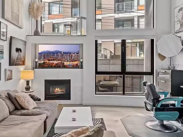 Apartment for sale in Vancouver, Vancouver East, 205 234 E 5th.