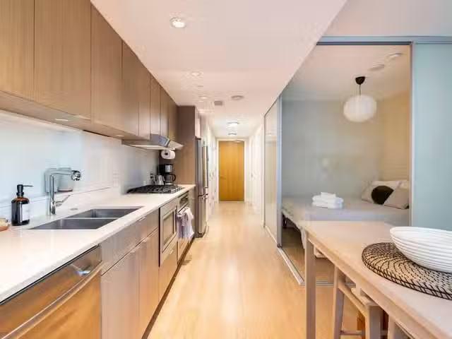 Apartment for sale in Vancouver, Vancouver East, 303 111 E 1st.