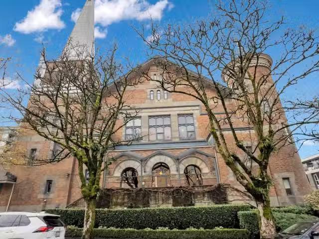 Apartment for sale in Vancouver, Vancouver East, 303 2525 Queb.