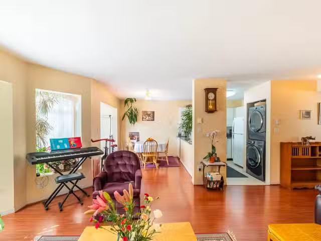 Apartment for sale in Vancouver, Vancouver East, 301 2677 E Br.