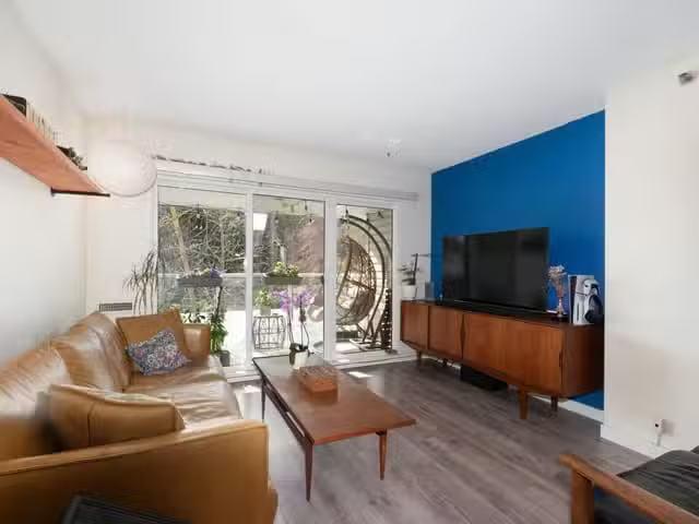 Apartment for sale in Vancouver, Vancouver East, 307 825 E 7th.