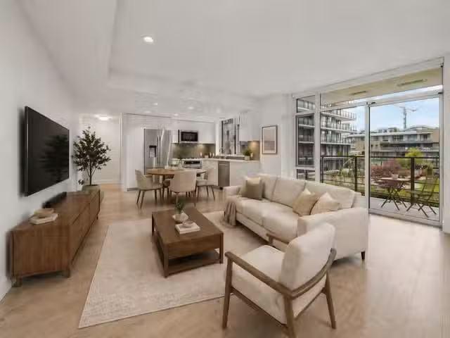 Apartment for sale in Vancouver, Vancouver East, 304 3498 Mari.