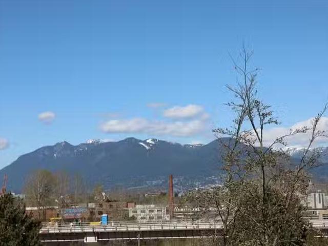 Apartment for sale in Vancouver, Vancouver East, 615 774 Great.