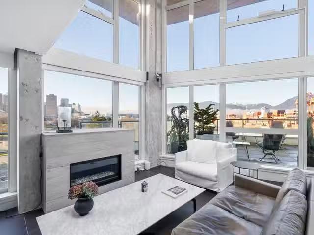 Apartment for sale in Vancouver, Vancouver East, 624 289 Alexa.