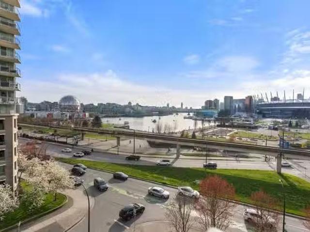 Apartment for sale in Vancouver, Vancouver East, 704 125 Milro.
