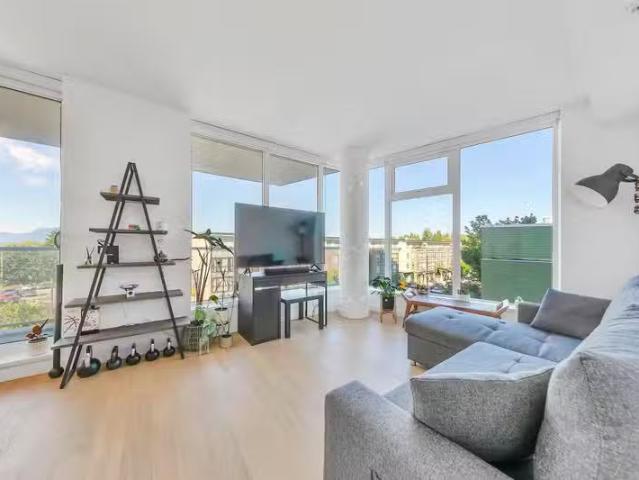 Apartment for sale in Victoria VE, Vancouver, Vancouver East.
