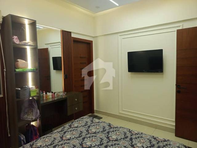 Apartment For Sale West Open Corner With Servant Quarter With Lift Three Side Corner