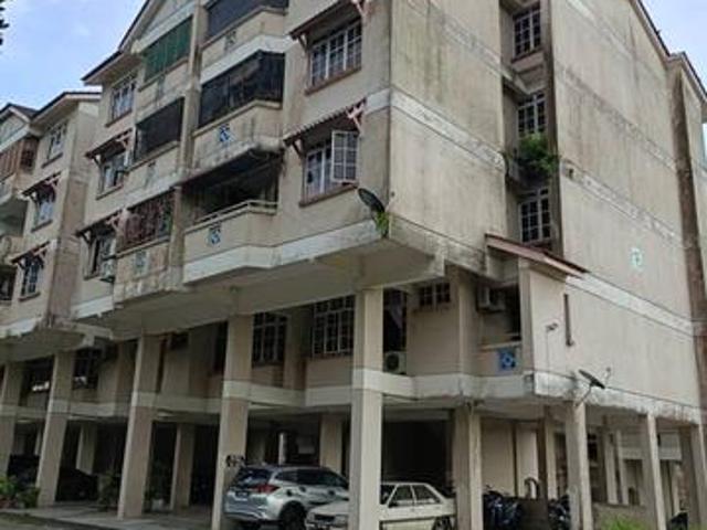 APARTMENT FOR SALE TANJUNG PUTERI RESORT Pasir Gudang