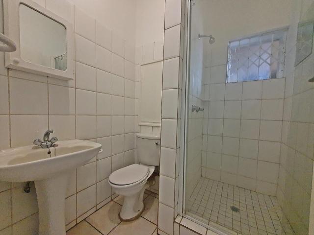 Apartment / Flat To Rent in Menlyn, Pretoria