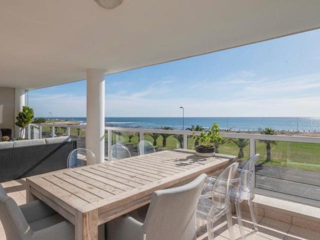 Apartment / Flat For Sale in Mouille Point, Cape Town