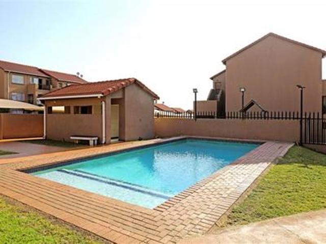 Apartment / Flat in Vorna Valley